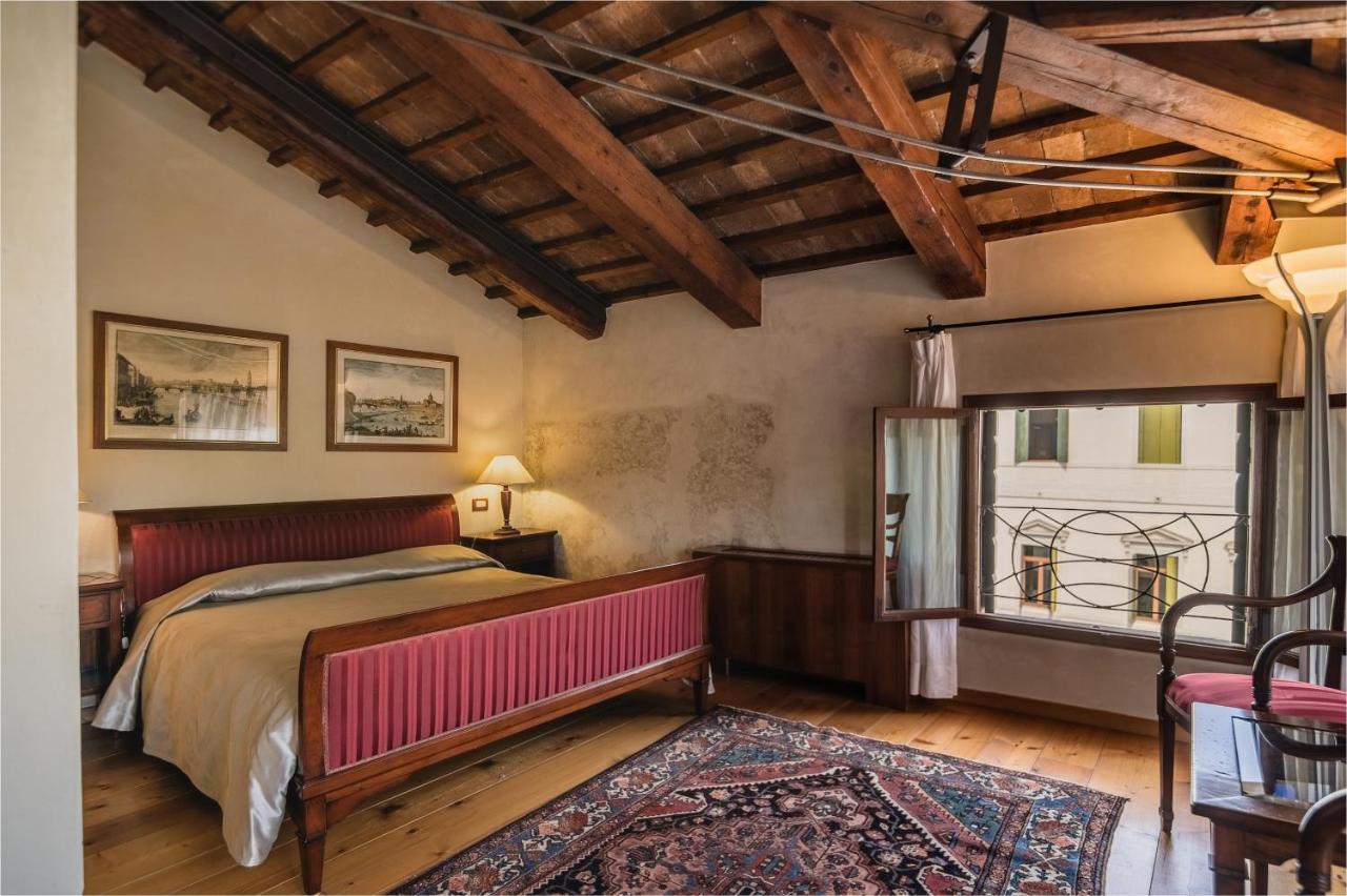 Le Camere Di Palazzo Bortolan Treviso Exterior foto